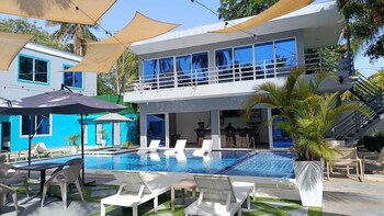 kosta brava hotel y restobar