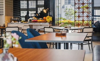 intercity hotel and serviced apartment phnom penh downtown