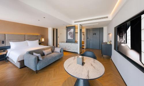 intercity hotel and serviced apartment phnom penh downtown