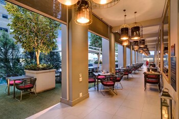 Protea Hotel Fire & Ice By Marriott Pretoria Menlyn,Pretoria>>Gauteng,4 star