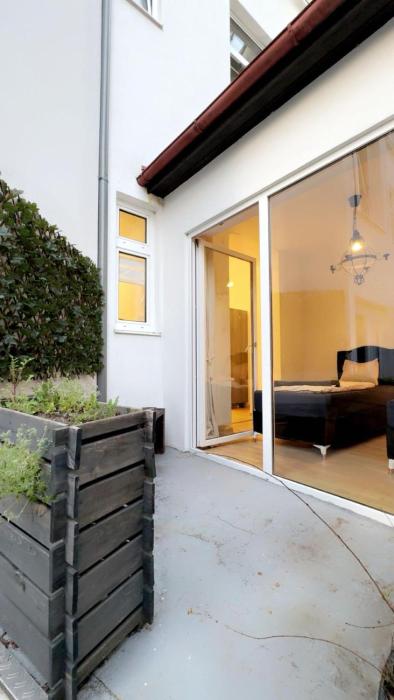 lovely 2br for 5 peaceful central stay