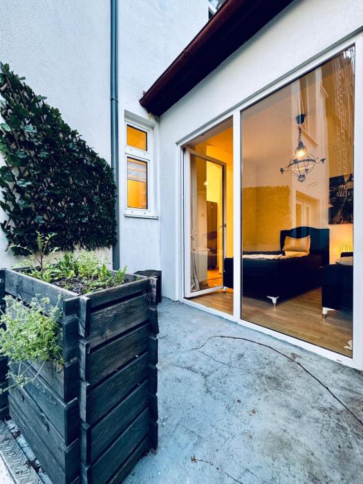 lovely 2br for 5 peaceful central stay