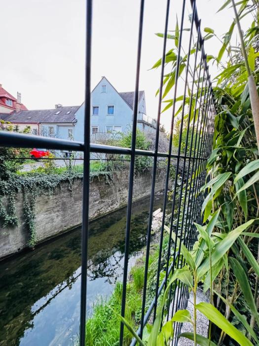 lovely 2br for 5 peaceful central stay