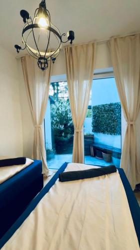 lovely 2br for 5 peaceful central stay