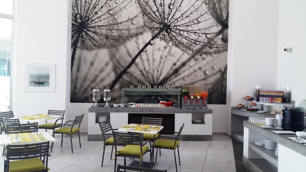 krystal urban cancun and beach club