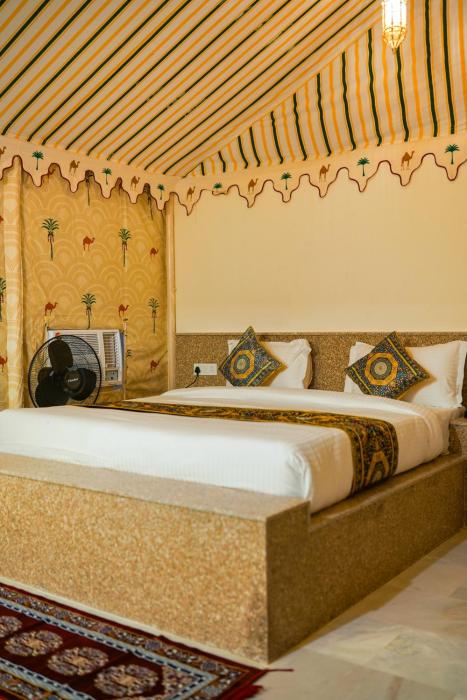 jaisan heritage desert camp