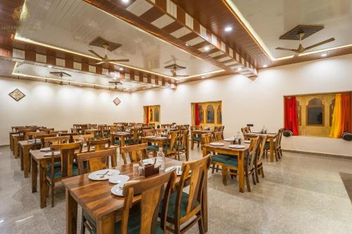 jaisan heritage desert camp