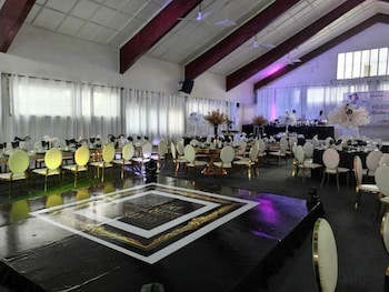 guims square hotel