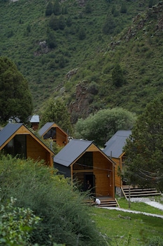 rayan eco resort sary oi