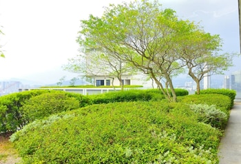 the mews klcc by service apartment