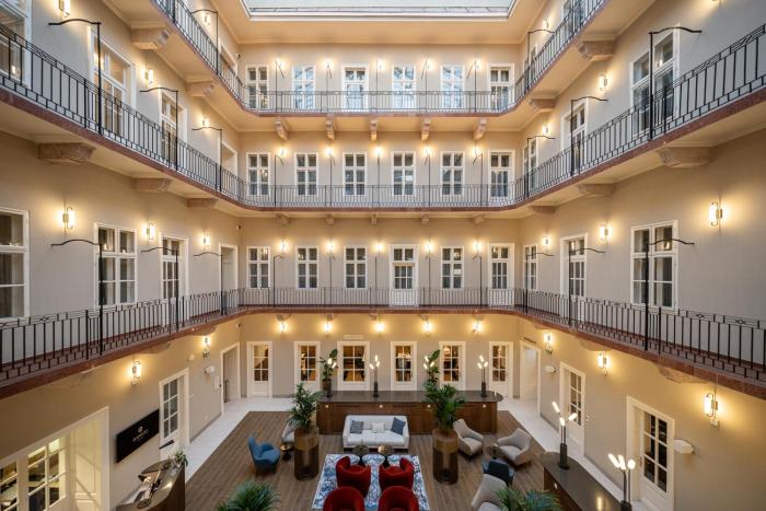 basiliq hotel