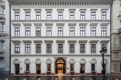 basiliq hotel