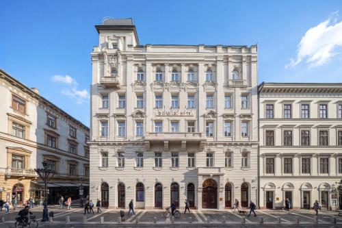 basiliq hotel