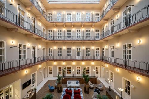 basiliq hotel