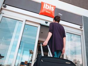 Ibis Pilar,La Lonja>>Buenos Aires,3 star
