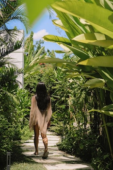 Ananda House,,4 star