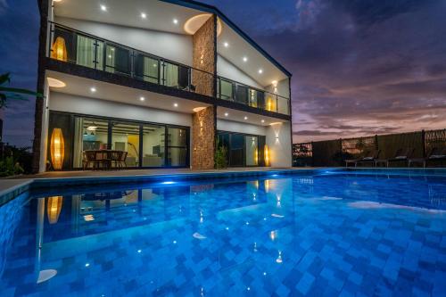tides apartments