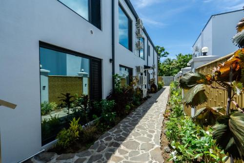 tides apartments