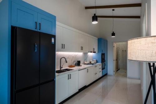 tides apartments