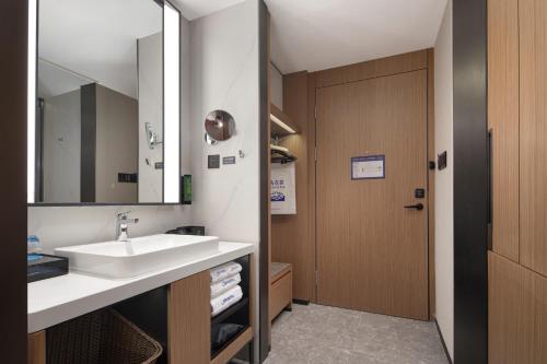 hampton by hilton shanghai north bund siping road