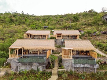 angsoka villas amed