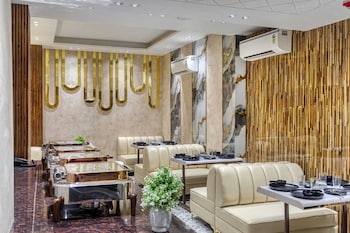 hotel holiday dreamz by ajooni hospitality