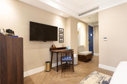 ashley newair menteng with air purifier