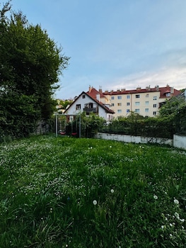 Peaceful 2Br Stay Well Connected,,3 star