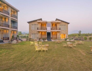 delight the lavish loft corbett