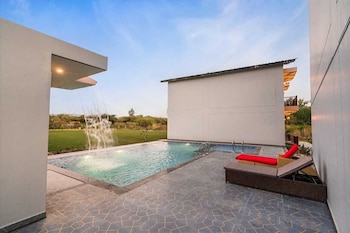 delight the lavish loft corbett