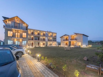 delight the lavish loft corbett