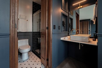 the sapphire room