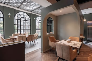 the sapphire room