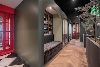 the sapphire room