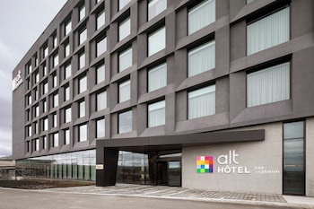 alt hotel ottawa airport
