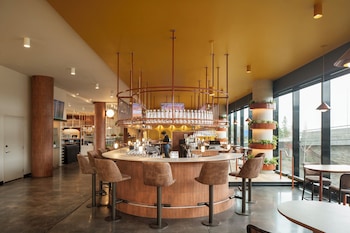 alt hotel ottawa airport