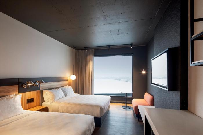 alt hotel ottawa airport