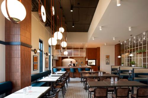 alt hotel ottawa airport