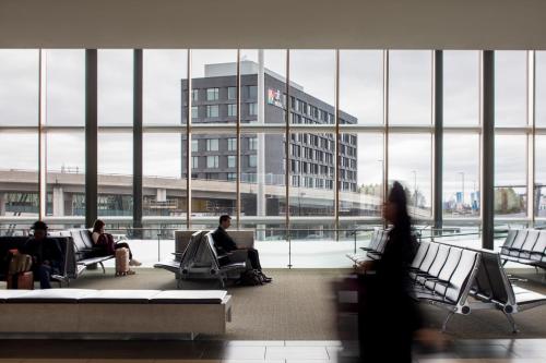 alt hotel ottawa airport