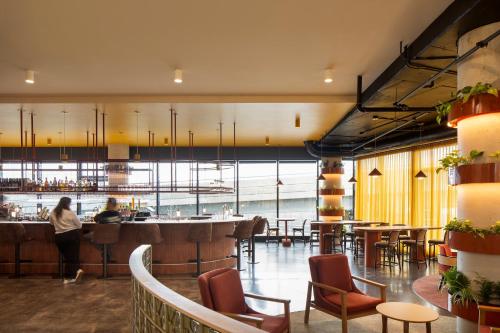 alt hotel ottawa airport