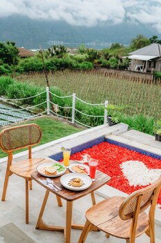 nadine villa kintamani hot spring