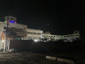 hotel karishma palace badnawar