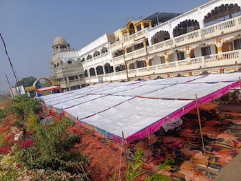 hotel karishma palace badnawar