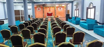 hotel karishma palace badnawar