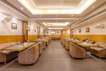 hotel aman continental connaught place
