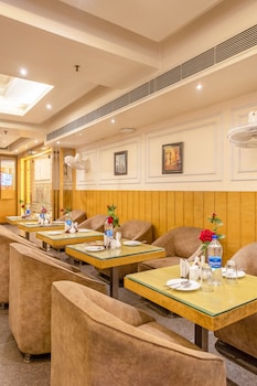 hotel aman continental connaught place