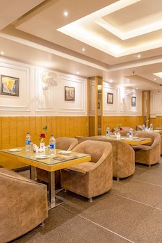hotel aman continental connaught place