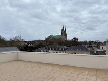 harvey chartres residence lifestyle 4 restaurant bien etre sport and deconnexion