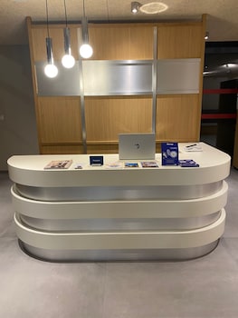 Harvey Chartres — Residence Lifestyle 4★, Restaurant, Bien-Etre, Sport & Deconnexion,,0 star