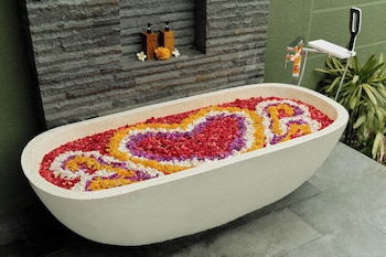 Nauma Ubud Villa,,3 star